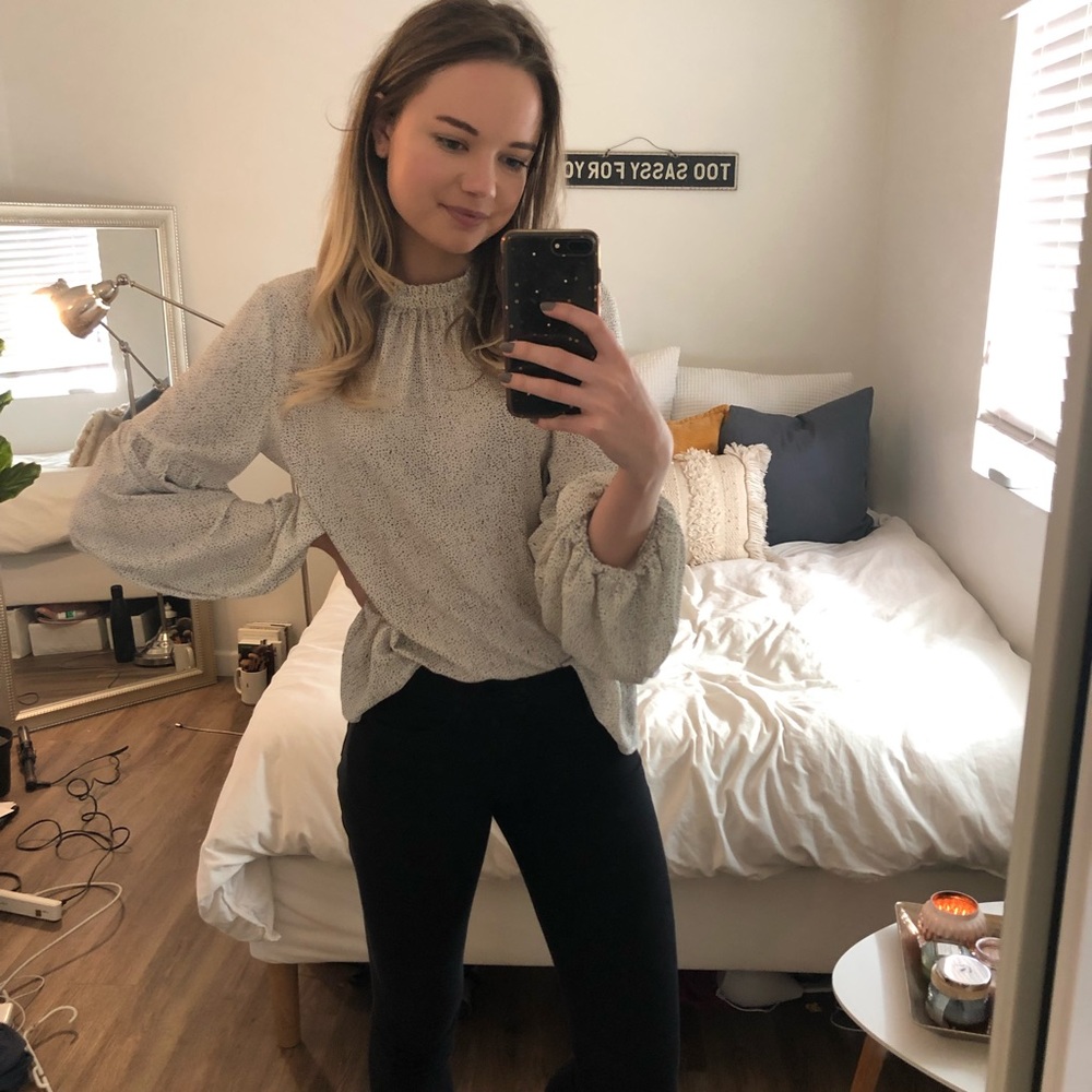 Balloon sleeve top